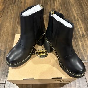 BRAND NEW - Dr. Martens Spence Chelsea Boots